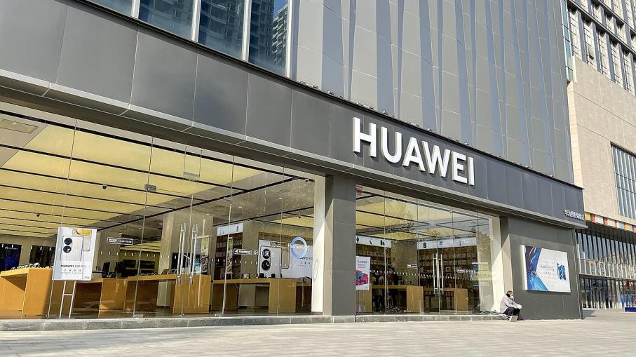 AI: la Cina rimane indietro rispetto gli USA, Huawei paga pegno