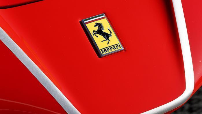 Ferrari: inizia il buyback da €2 mld, comprare o vendere le azioni?
