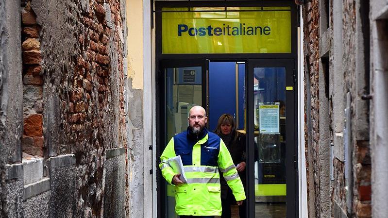 Poste Italiane: doppio massimo completato, cosa dice il grafico?