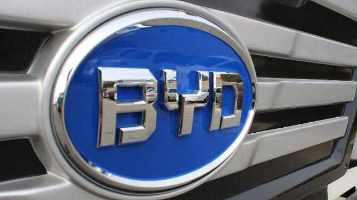 Auto elettriche: BYD riduce il divario con Tesla nelle consegne