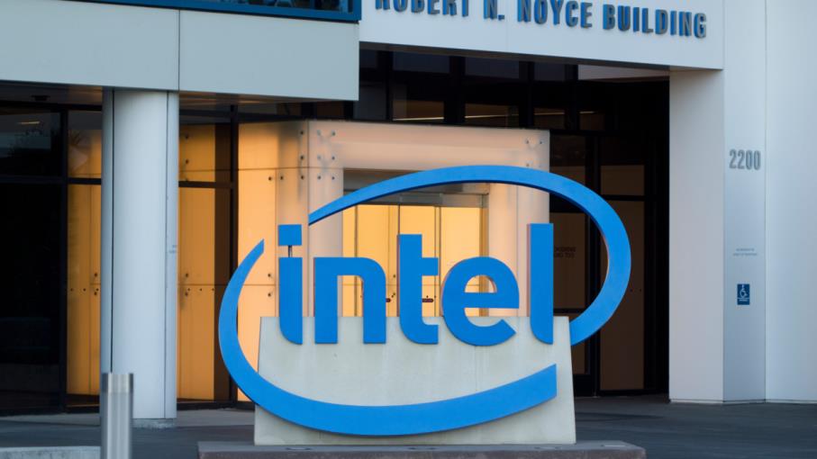 Intel crolla del 19% in Borsa con taglio forza lavoro e stop dividendo