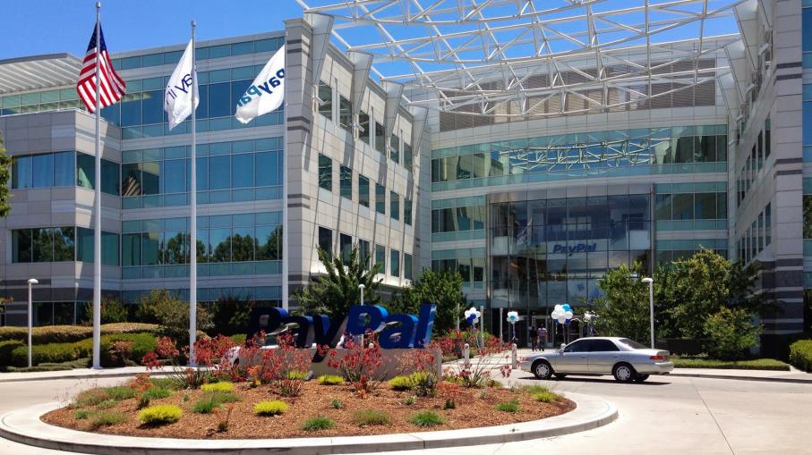 PayPal crolla dopo conti e cambio ai vertici, quali target per azioni?