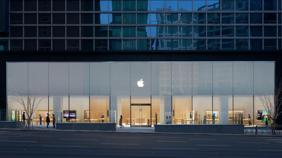 Apple: le azioni si avvicinano al massimo storico, vanno comprate ora?