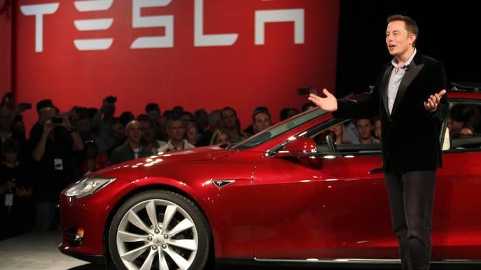 Tesla sotto esame in Cina: Musk intensifica impegno con autorità