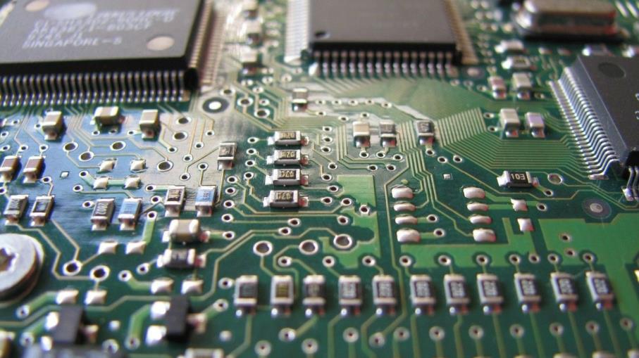 Cavalcare il megatrend dei semiconduttori