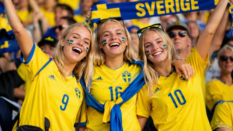 In Svezia recessione e bassa inflazione non frenano la SEK