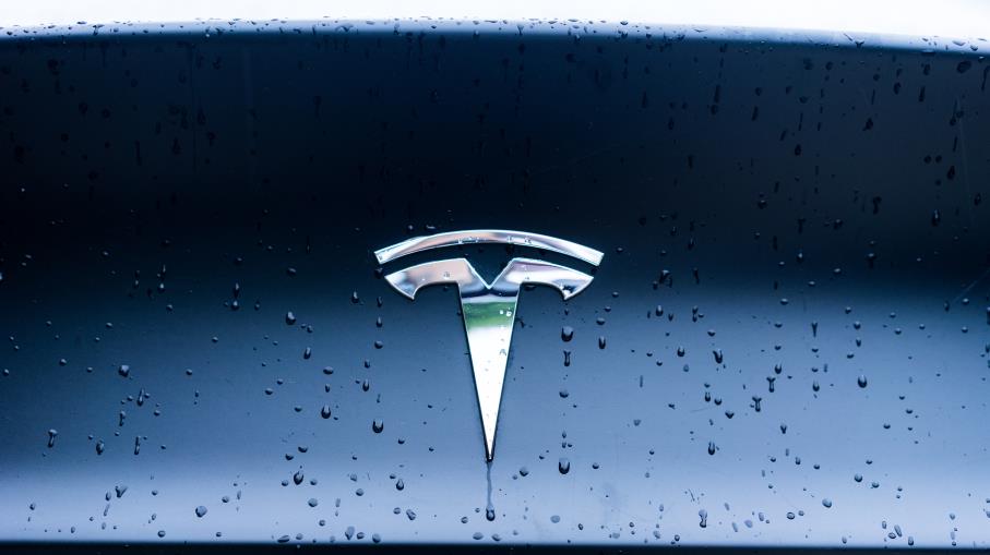 Azioni Tesla: l’AI spingerà la capitalizzazione a mille miliardi di $