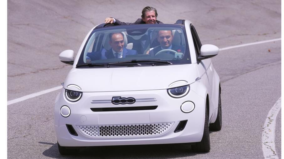 Stellantis presenta la 500 ibrida, quali impatti in Borsa?