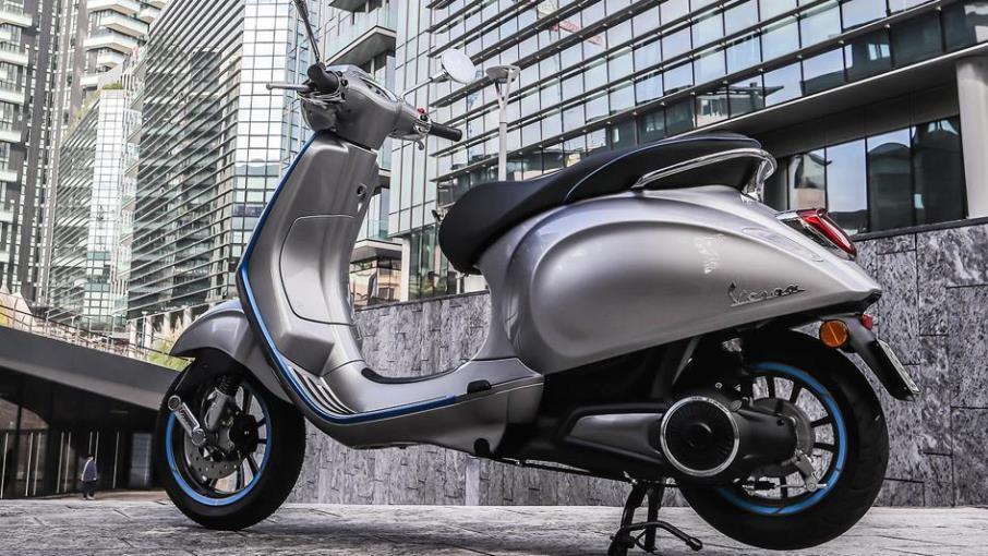 Azioni Piaggio: test sui 3 euro con brand Vespa che vale 1 miliardo?