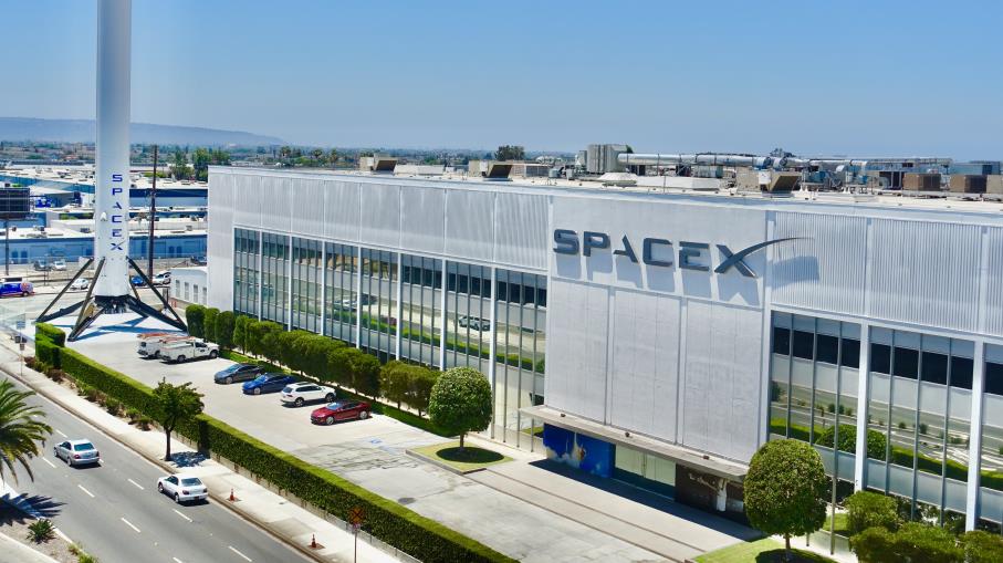 SpaceX: la trimestrale non delude, ma la spesa AI allarma Wall Street