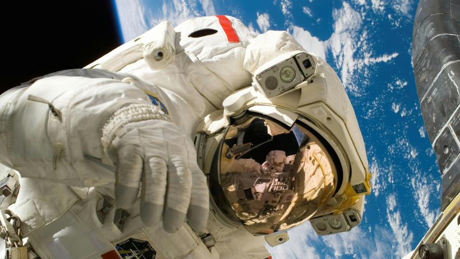 Space economy: c’è un certificato con cedole mensili, come funziona