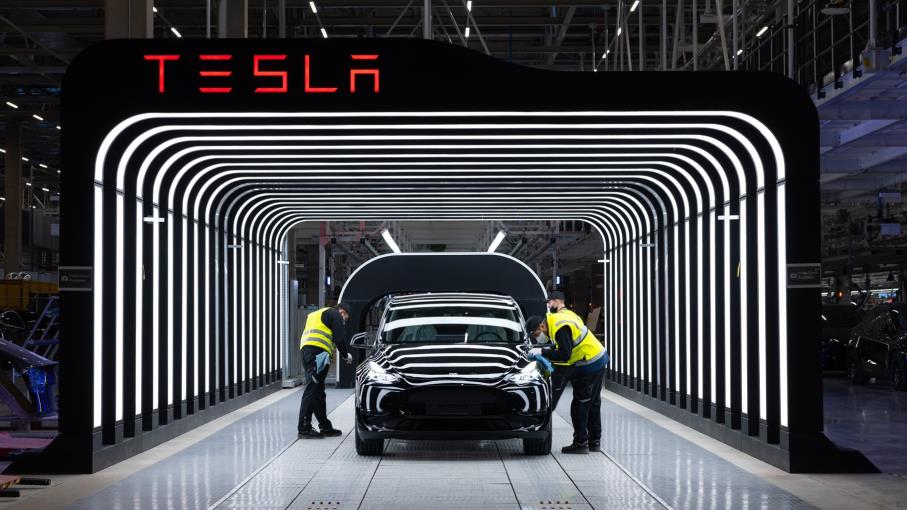 Tesla propone a Musk un pacchetto retributivo da 1.000 miliardi di $