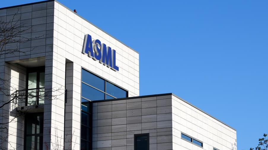 Azioni ASML: quali gli impatti in Borsa con operazione Beethoven?