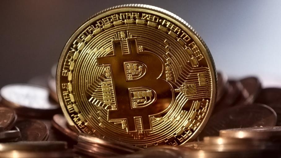 Bitcoin: sfondata quota 50.000 dollari, dove può arrivare adesso?