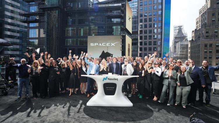 SpaceX: sbarco sul Nasdaq 100, cosa significa per le azioni?