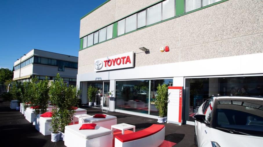 Toyota: maxi-investimento da 13,7mld per batterie auto elettriche