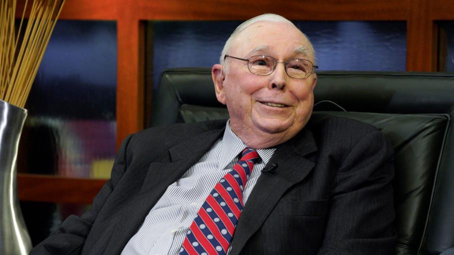 Chi era Charlie Munger, l’avvocato braccio destro di Warren Buffett