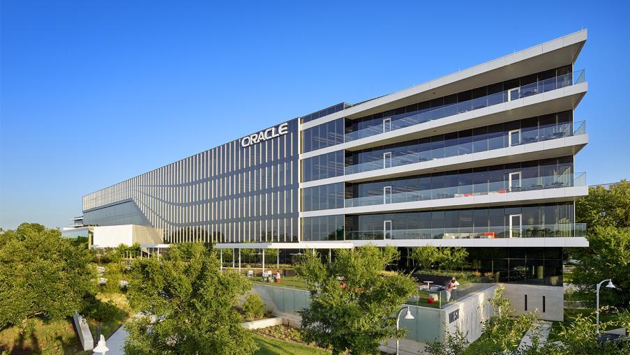Azioni Oracle: domani la trimestrale, cosa si aspetta il mercato
