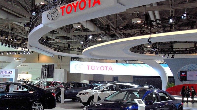 Toyota: i conti annuali battono le attese, buyback da 1,1 miliardi