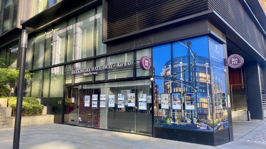 Berkshire rimette in moto la cassa e torna acquirente netto di azioni