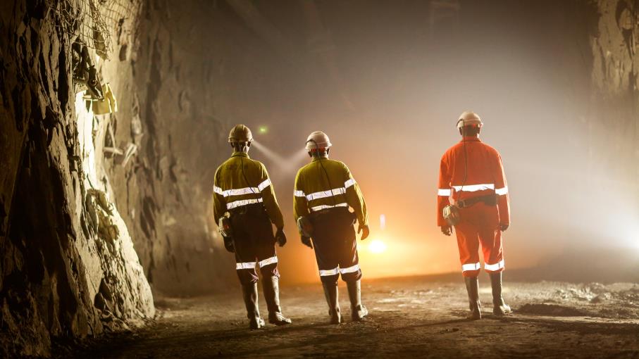 Barrick Mining alza dividendi e buyback con prezzo oro alle stelle