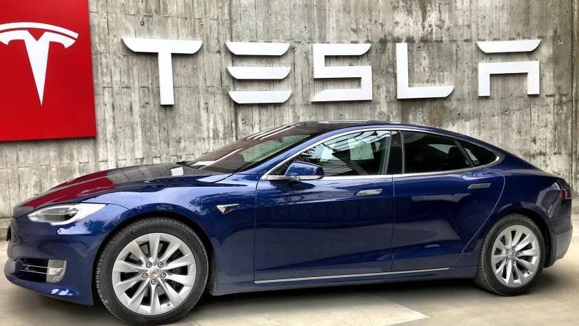 Azioni Tesla: nuovi ribassi in arrivo con stop produzione a Berlino?