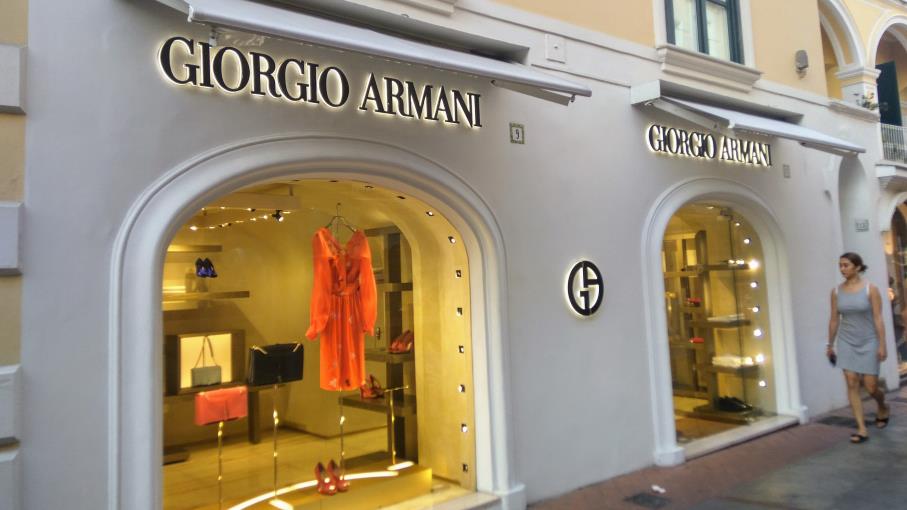 EssilorLuxottica apre alla possibilità di comprare Armani