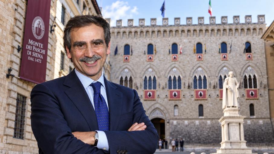 Banca MPS sfida Intesa: le offerte restano in piedi