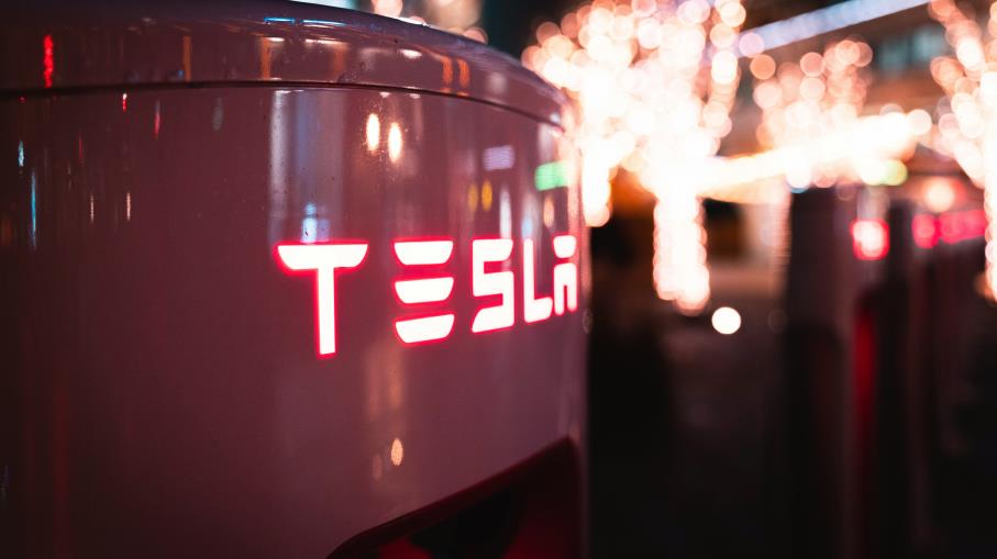 Tesla: ecco perché le azioni possono arrivare a 400 dollari