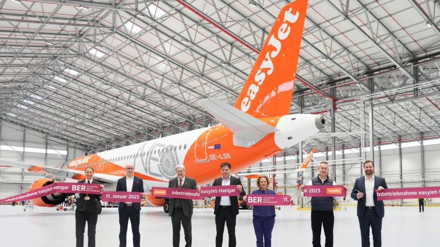 EasyJet lancia alert sui costi carburante, azioni in picchiata