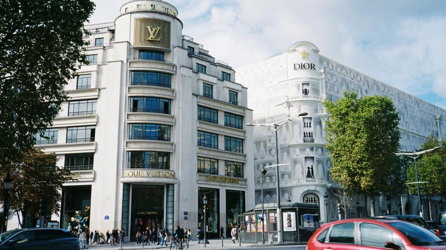 Le azioni LVMH sono da comprare dopo una trimestrale incoraggiante?