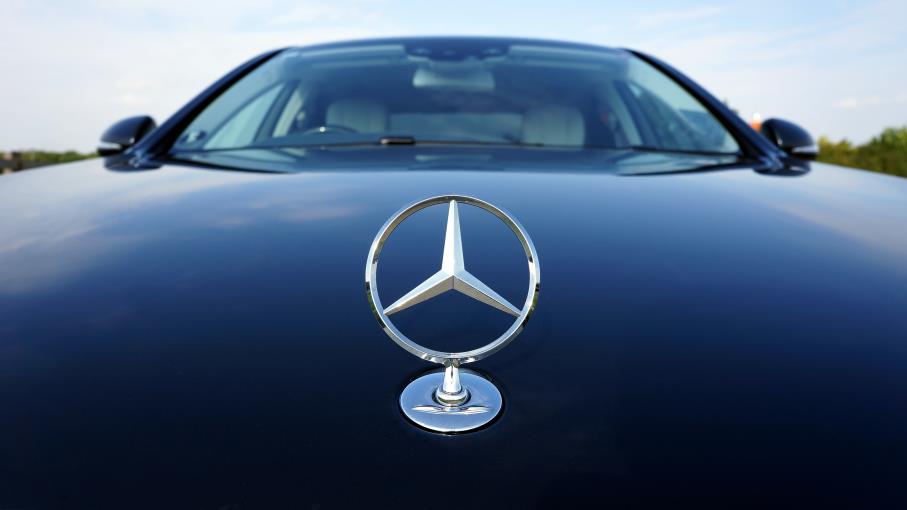 Mercedes-Benz: conti 2022 brillanti, salgono dividendi e buyback