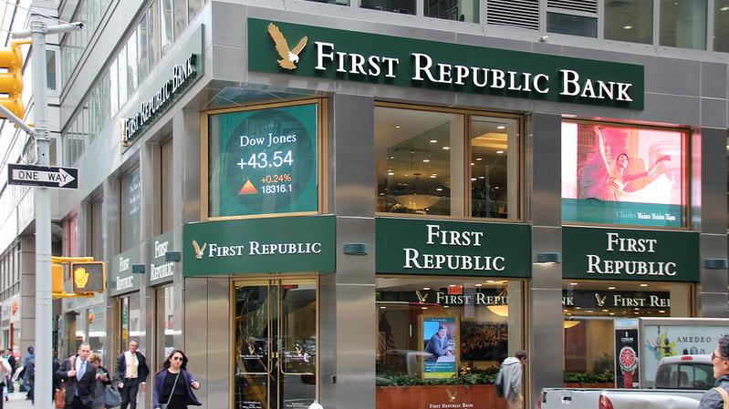 First Republic Bank: le grandi banche USA depositano $ 30 miliardi