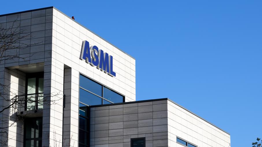 Azioni ASML in deciso ribasso, cosa fare ora?