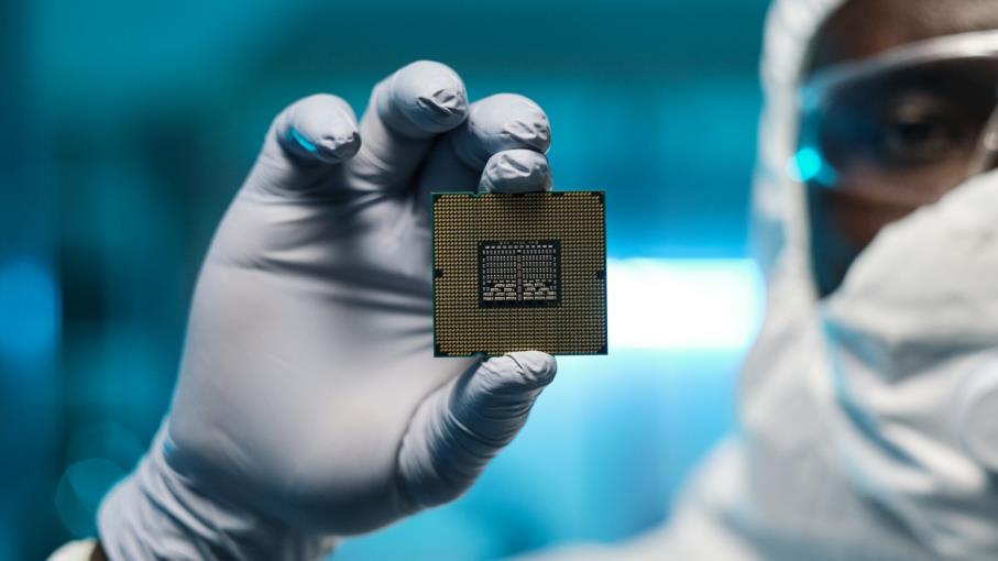 ETF: Softbank vende Nvidia, bolla sui semiconduttori?