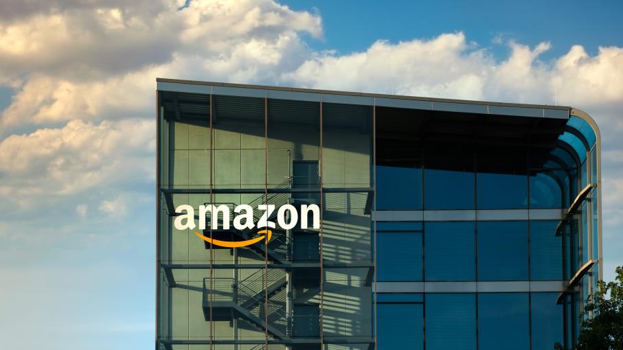 Wall Street Oggi: Ackman scommette su Amazon, Tech in ripresa