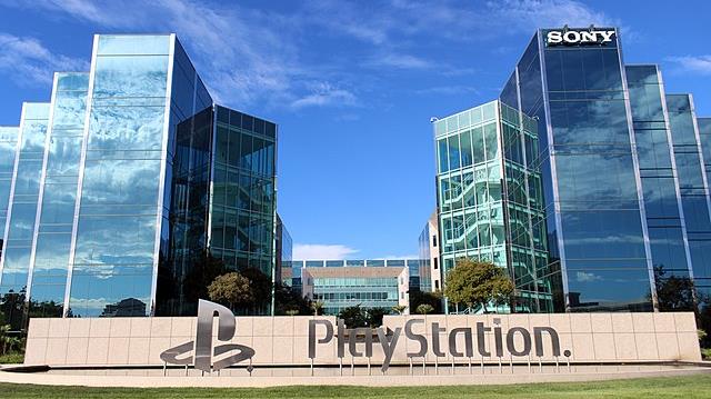 Sony: azioni crollano in Borsa dopo acquisto Activision, i motivi