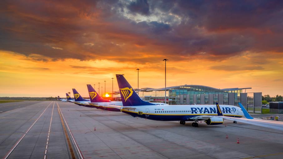 Ryanair: profitti record ma cautela sul futuro