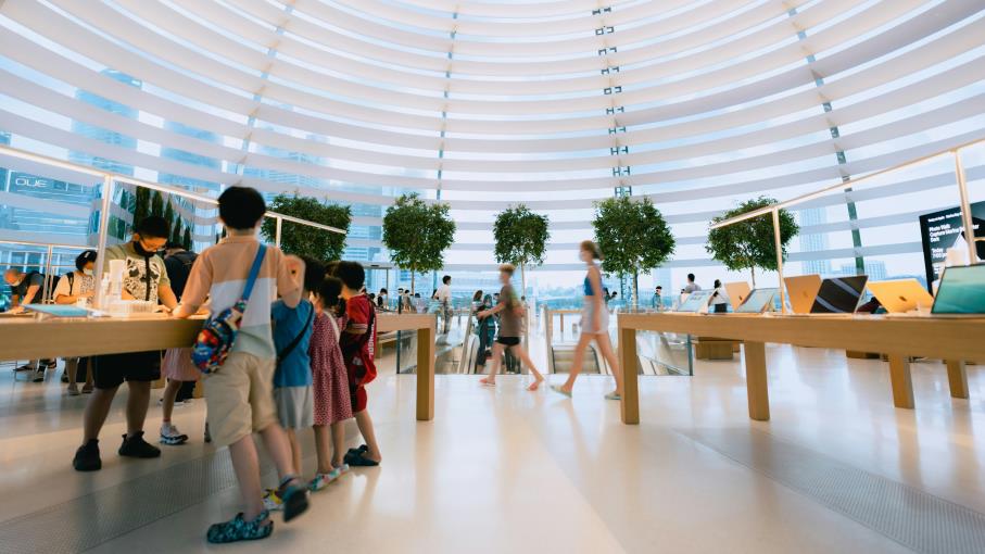 Apple ai massimi storici grazie al boom di vendite di iPhone 17