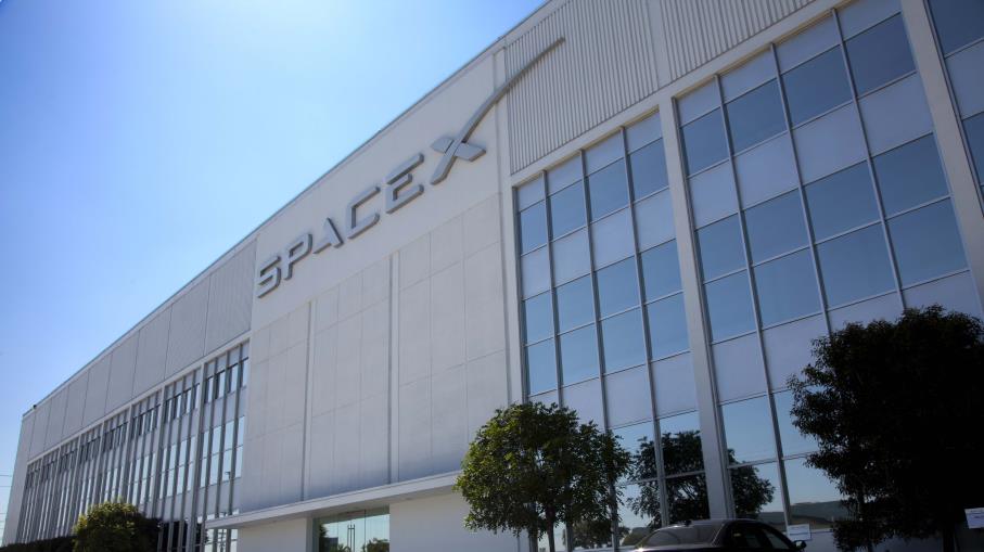 SpaceX: c'è chi pensa che potrà valere 10.000 miliardi di dollari