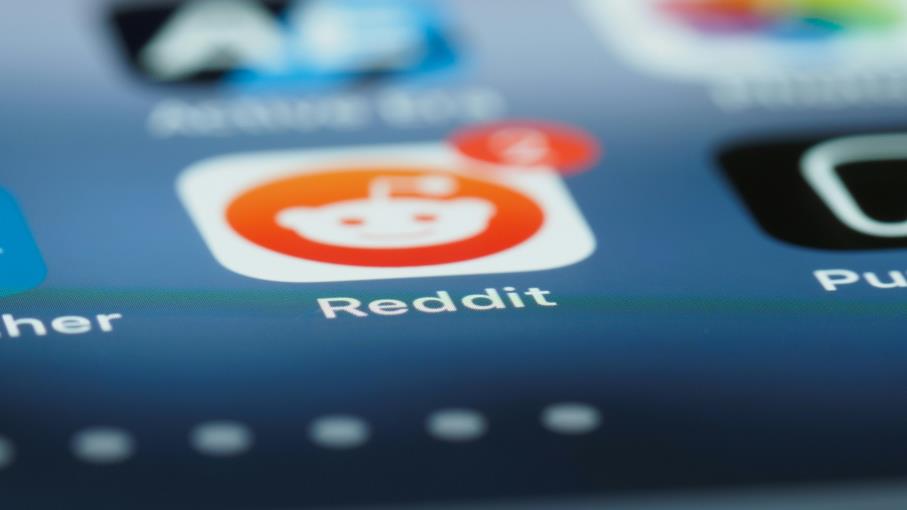 Reddit: depositato il prospetto per l'IPO, la società punta sull'AI