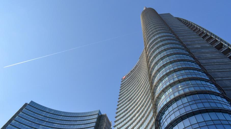 UniCredit rompe il muro di Berlino e sale al 21% di Commerzbank