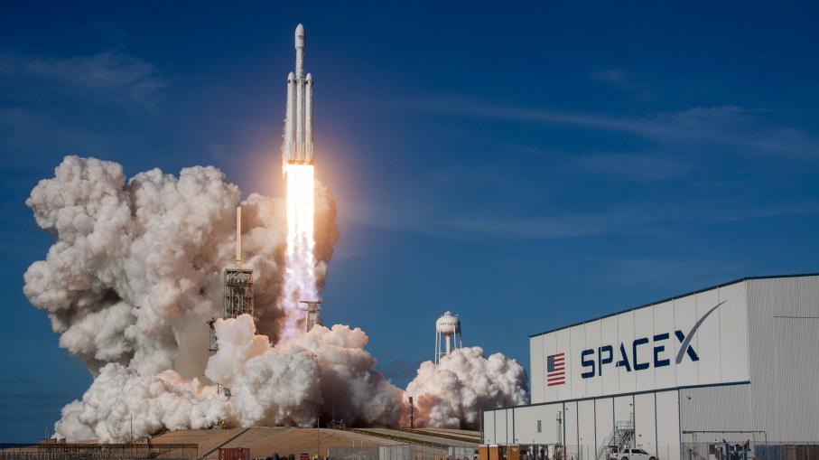 SpaceX: nuova vendita di azioni, la valutazione sale a 200 miliardi