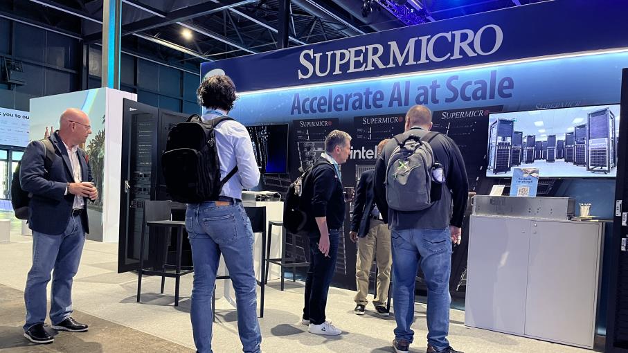 Super Micro crolla a Wall Street dopo risultati preliminari Q1