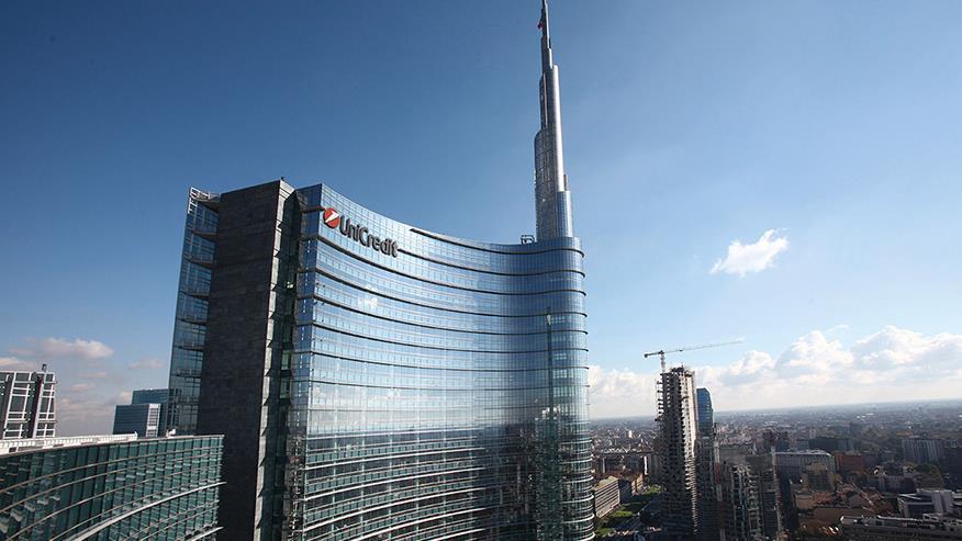 UniCredit: 3° trimestre da record, comprare o vendere le azioni?