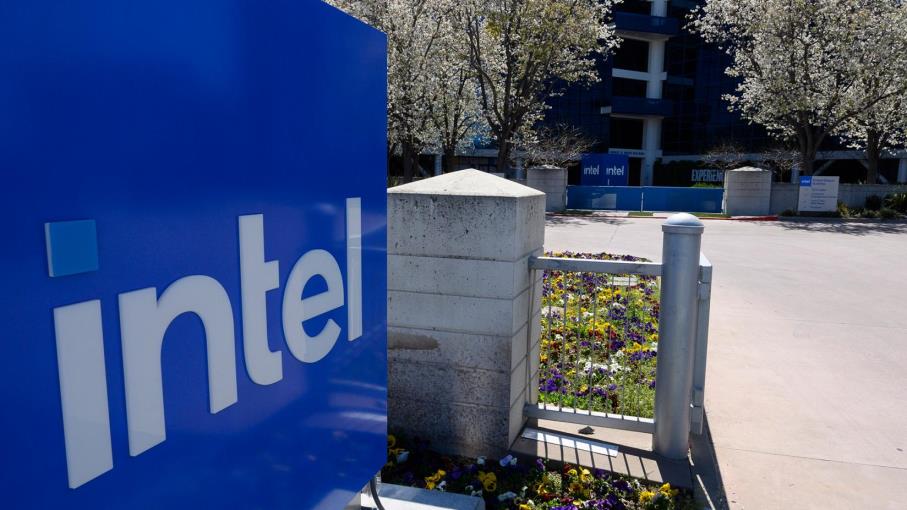 Intel: il governo USA taglia le sovvenzioni per i chip