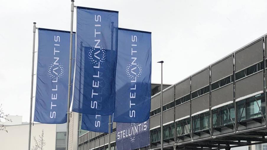 Stellantis investe 155 mln nell'elettrificazione, azione long o short?