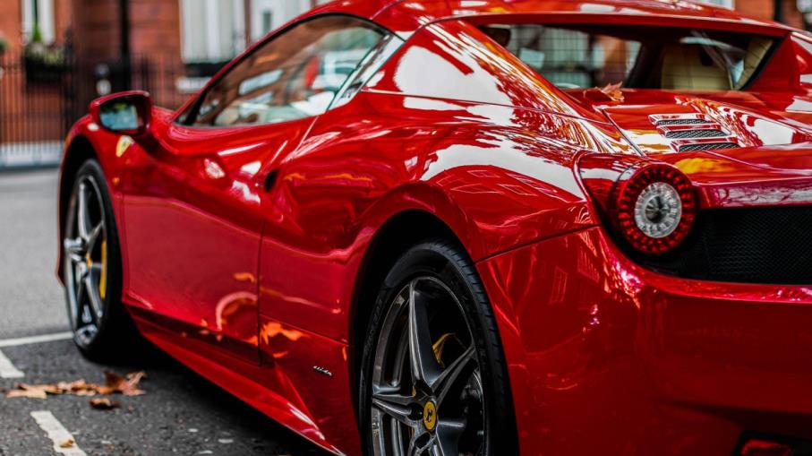 Ferrari: ex designer di Apple svilupperà la prima auto elettrica