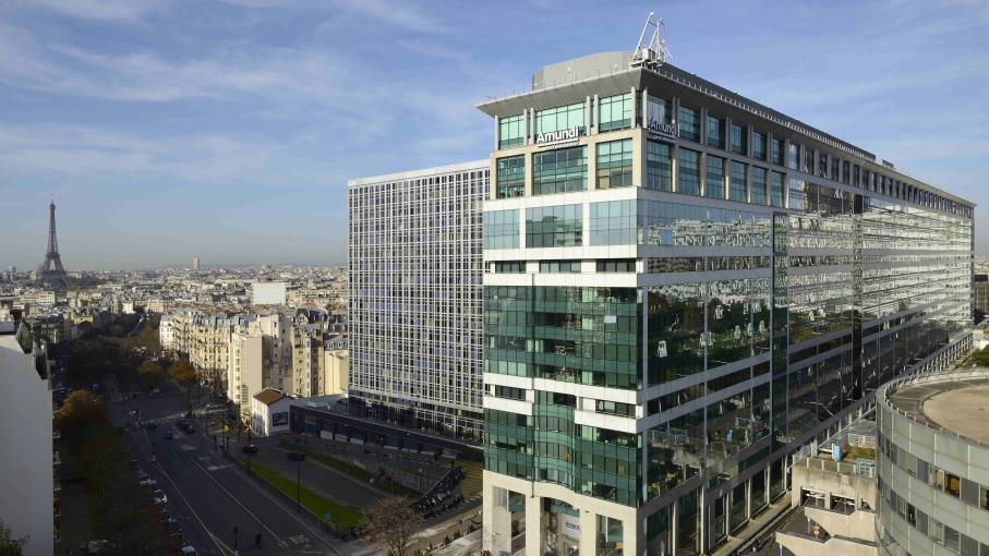 Amundi apre la porta, UniCredit la chiude: cosa fare in Borsa?