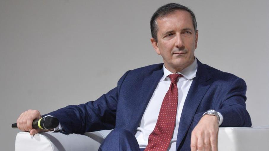 Telecom Italia: chi è l'Amministratore Delegato Luigi Gubitosi?